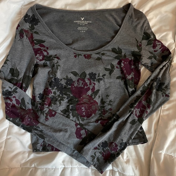 American Eagle Outfitters Sweaters / Small & Large / Pink, Floral, Grey - Picture 3 of 4